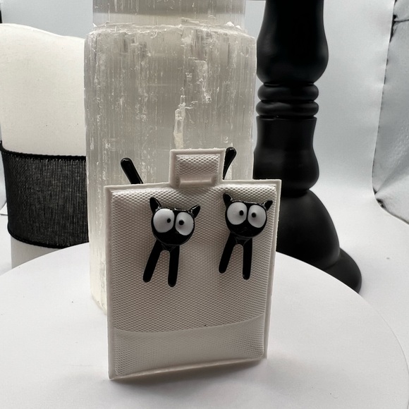 Two Piece Cat Earrings NEW - Picture 5 of 7